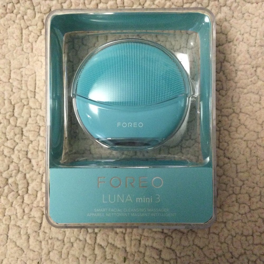FOREO LUNA - MINI 3 - SMART FACIAL CLEANING MASSAGER - MINT